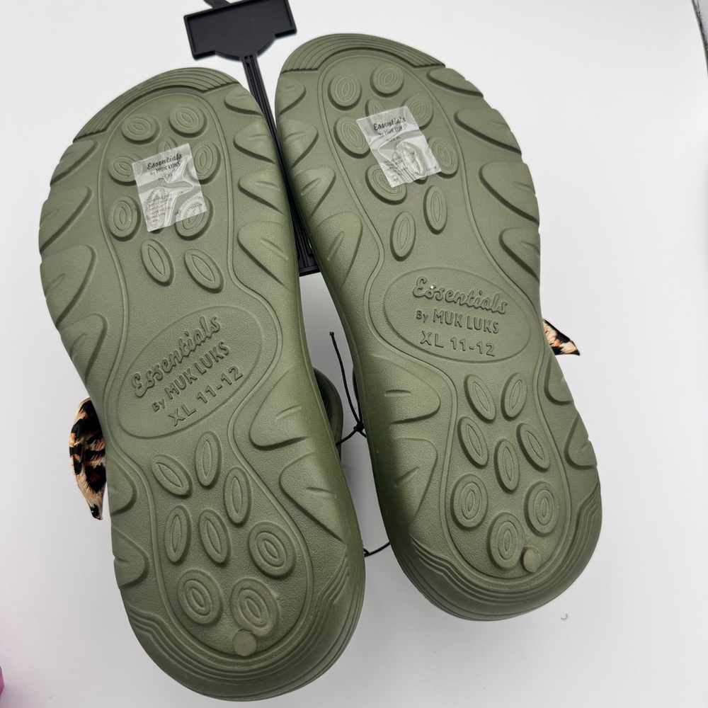 New with Tags (NWT) Essentials by MUK LUKS Surf Girl Sandals size XL 11-12 - Picture 5 of 6
